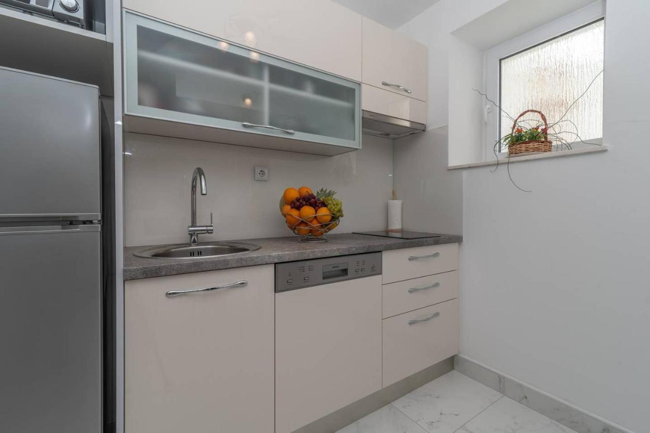 Eden Mediterranean House Vrsine Экстерьер фото